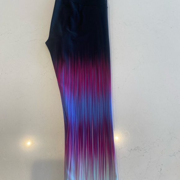 Gap cropped leggings size Medium - Picture 3 of 15